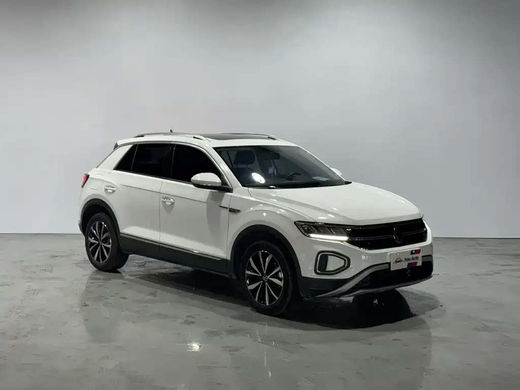 Volkswagen T-Roc — фото 10
