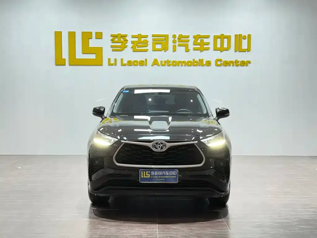 Toyota Highlander — фото 2