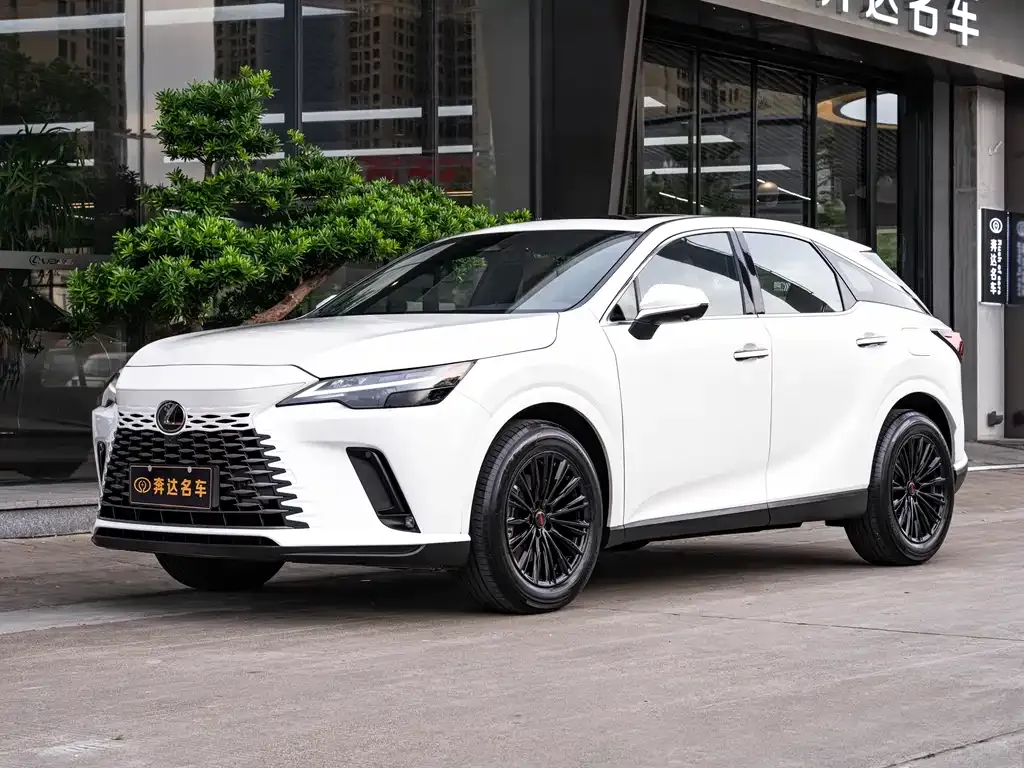 Lexus RX — фото 1