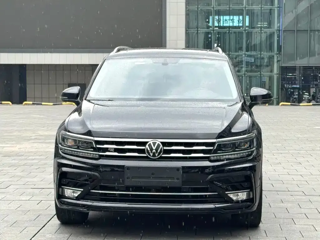 Volkswagen Tiguan L — фото 5