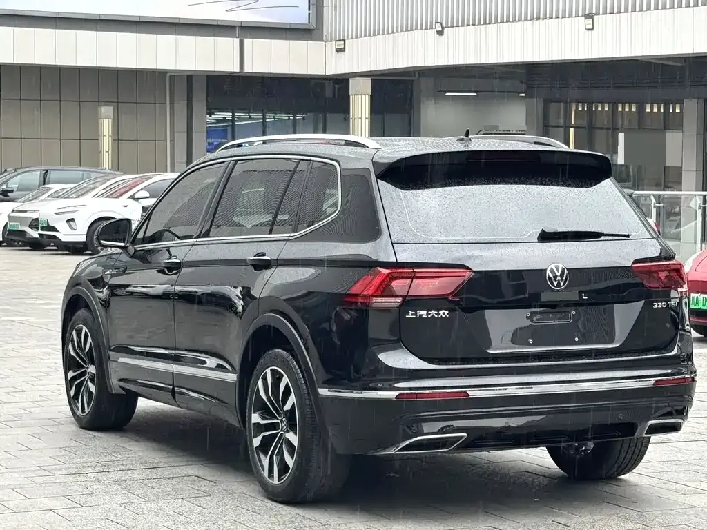 Volkswagen Tiguan L — фото 7