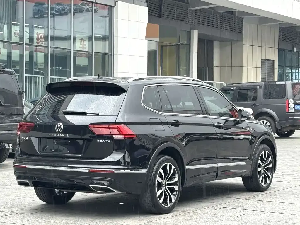 Volkswagen Tiguan L — фото 4
