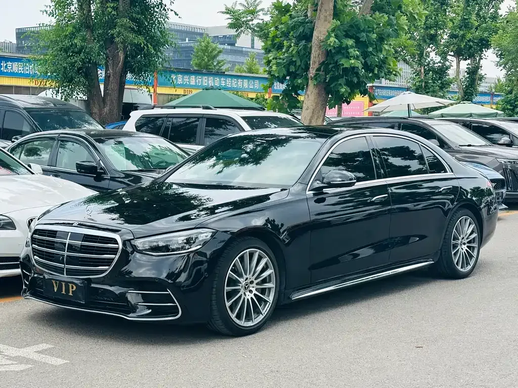 Mercedes-Benz S-Class — фото 1