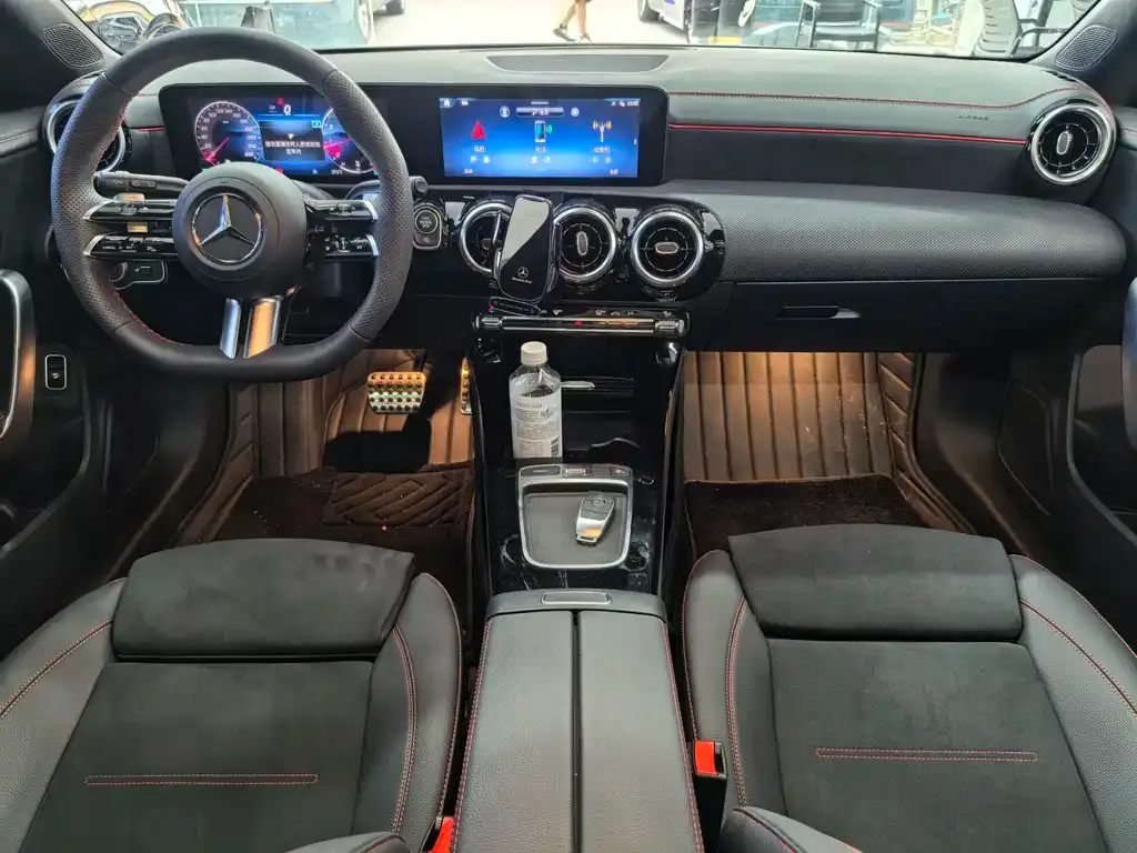 Mercedes-Benz CLA (Import) — фото 2