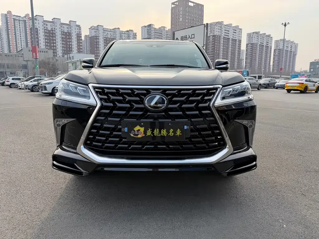 Lexus LX — фото 6