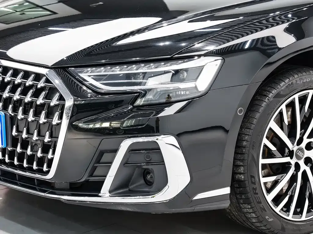 Audi A8 — фото 9