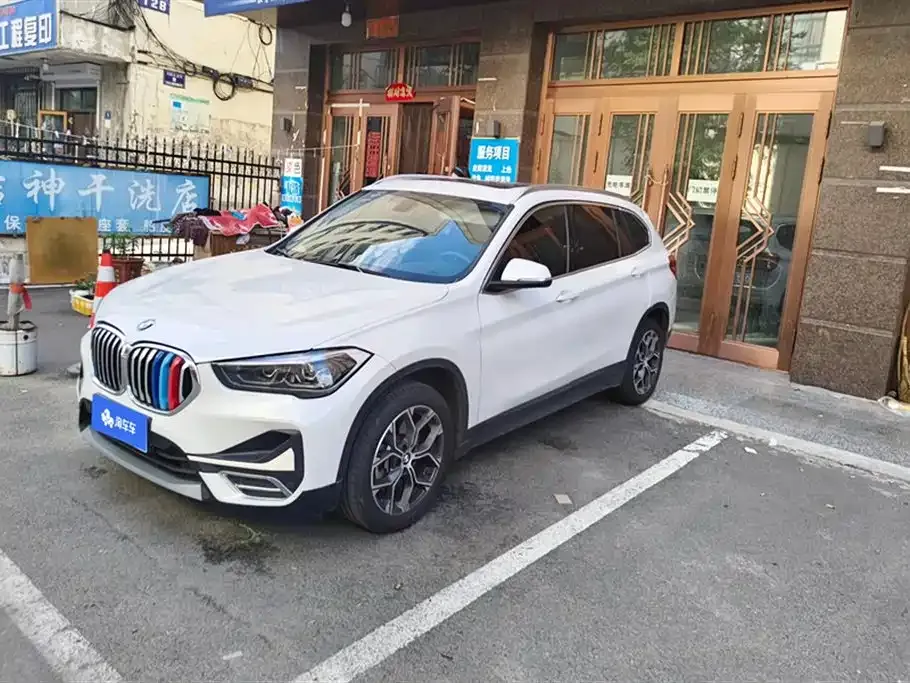 BMW X1 — фото 1