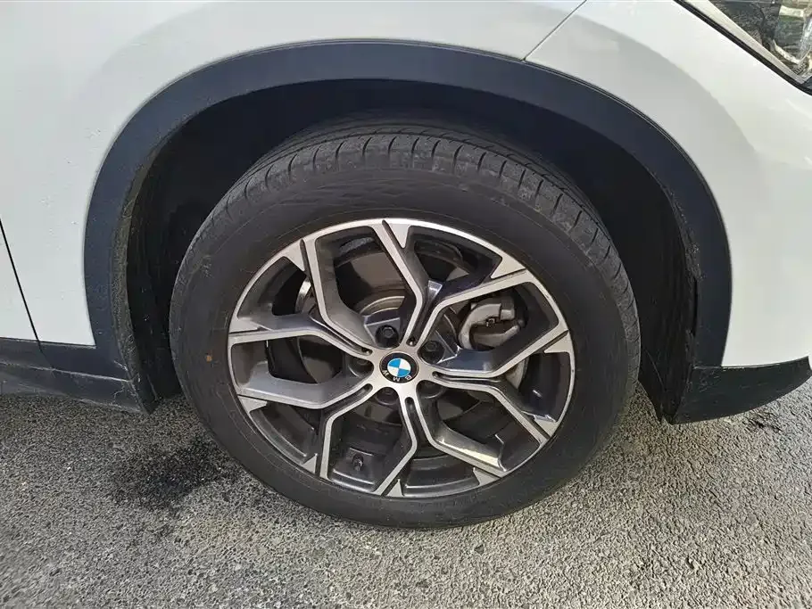 BMW X1 — фото 10