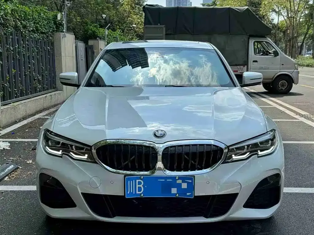 BMW 3 Series 2021 из CN, фото 2