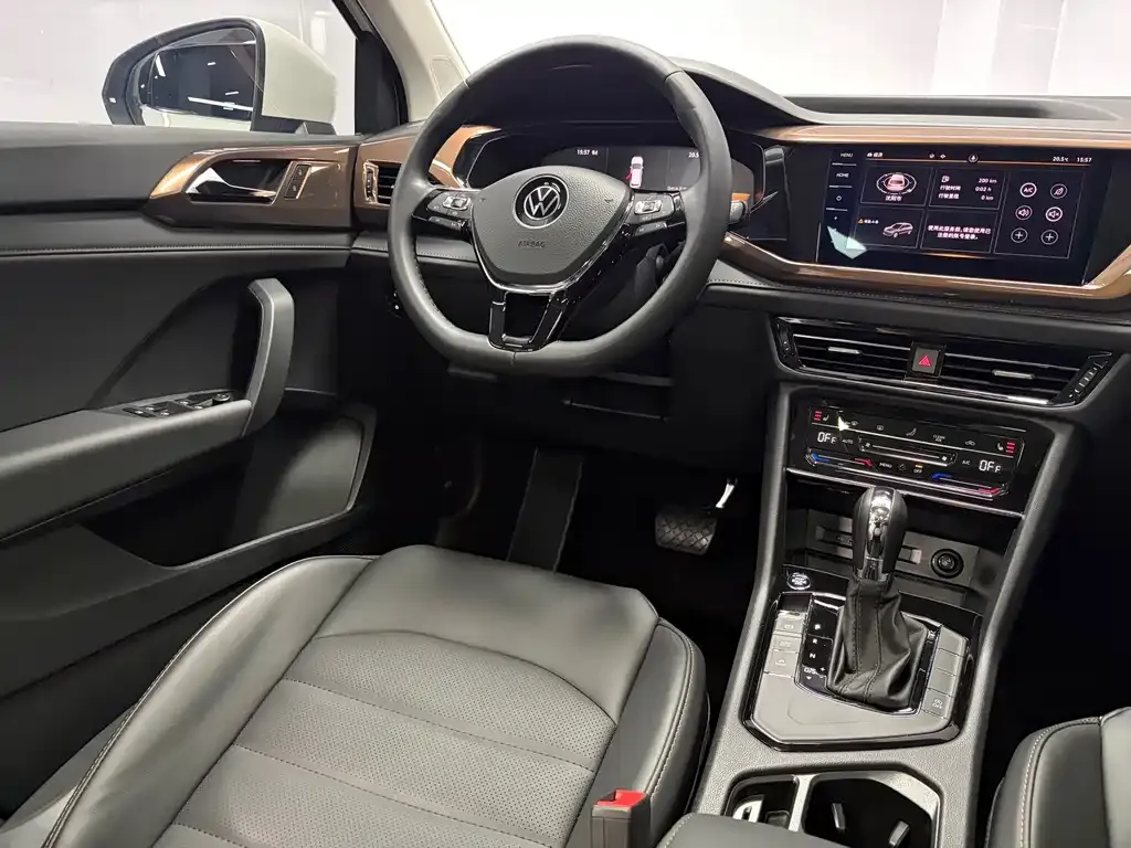 Volkswagen Tharu — фото 6