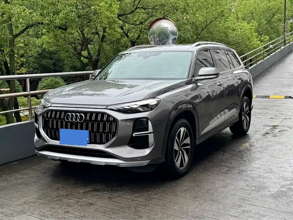 Audi Q6