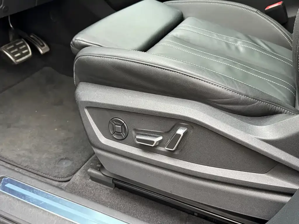 Audi Q6 2023 из CN, фото 2