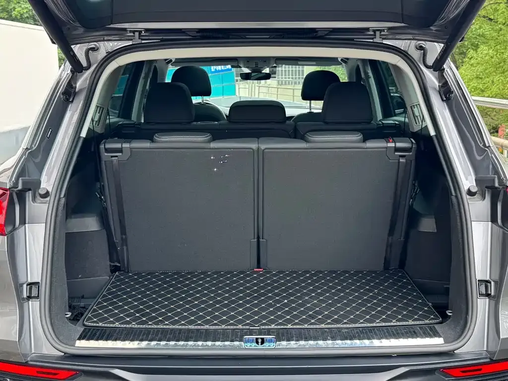 Audi Q6 2023 из CN, фото 3