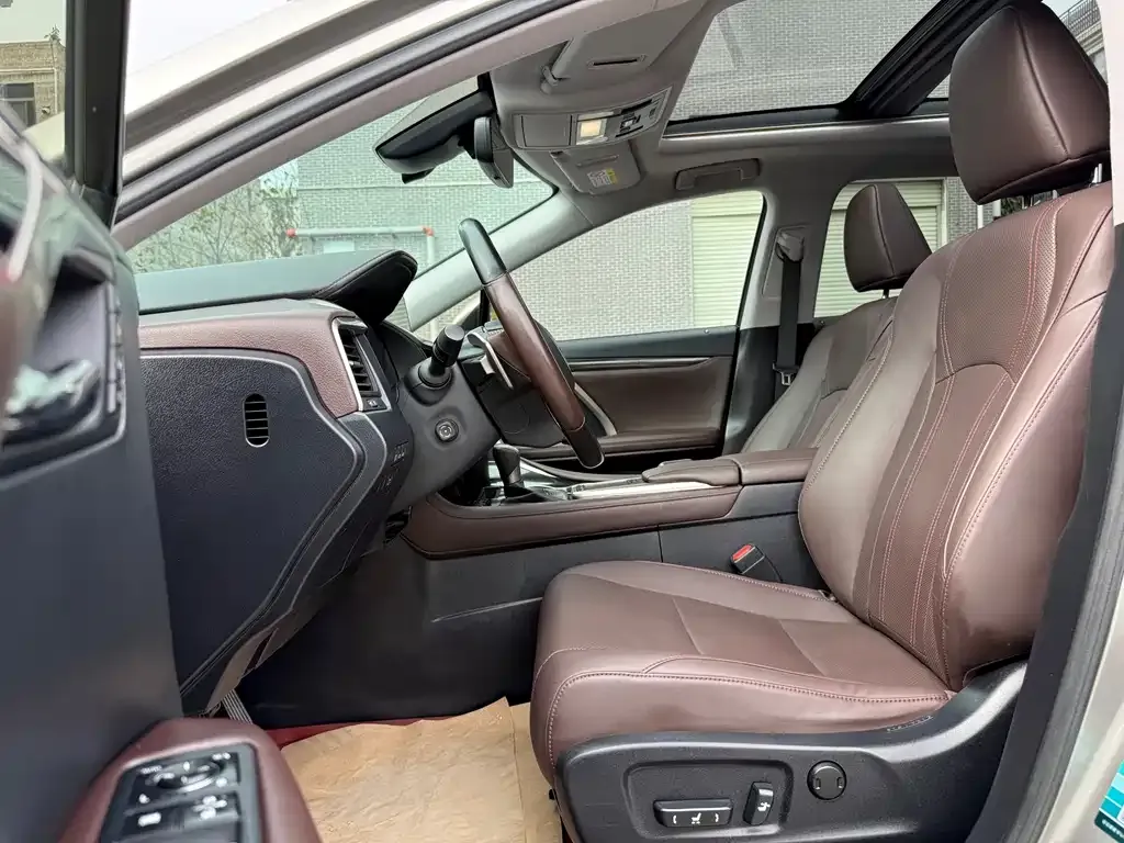 Lexus RX — фото 9