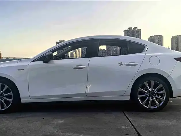 Mazda 3 Axela — фото 6