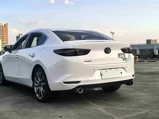 Mazda 3 Axela — фото 5