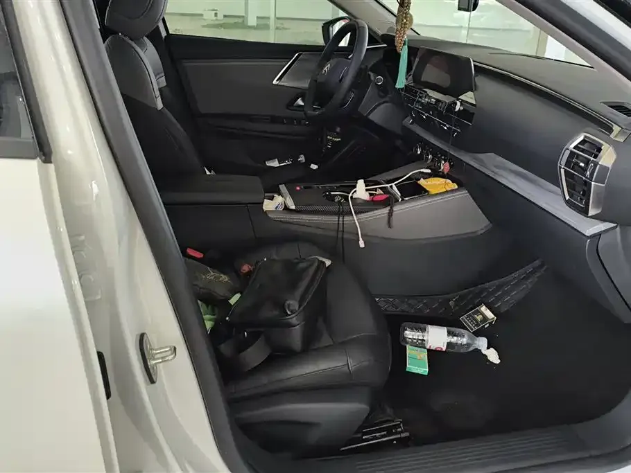 Citroen C5 X 2025 из CN, фото 8