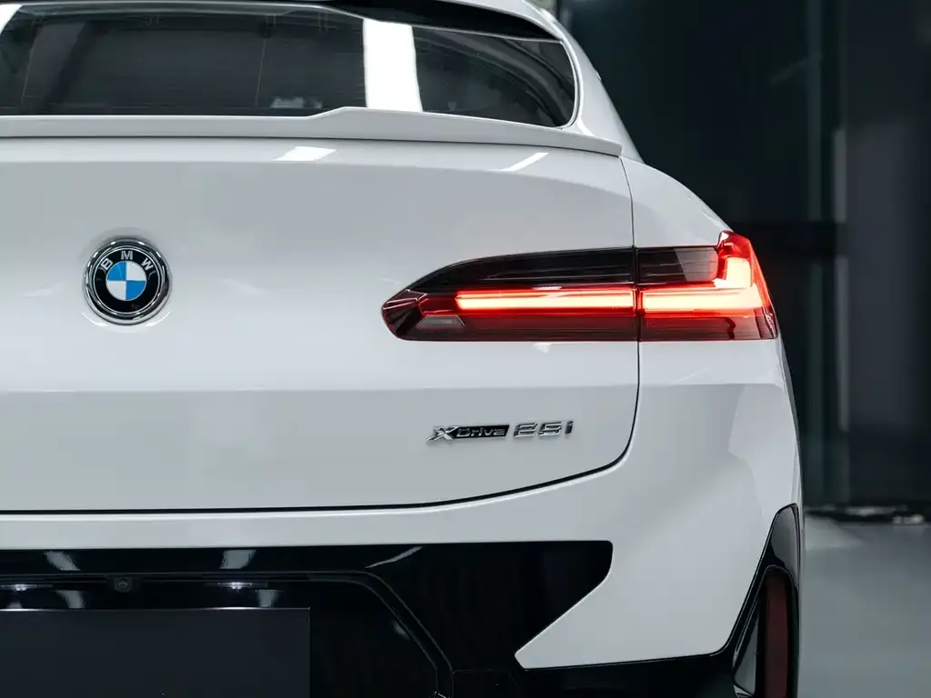 BMW X4 — фото 5