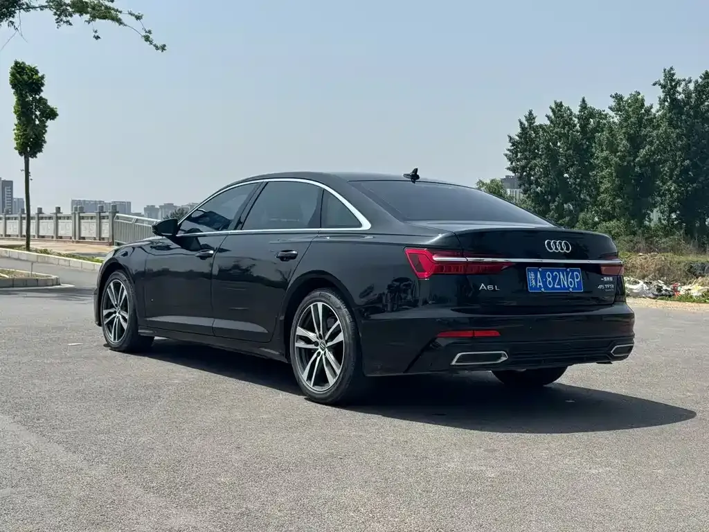 Audi A6L — фото 6