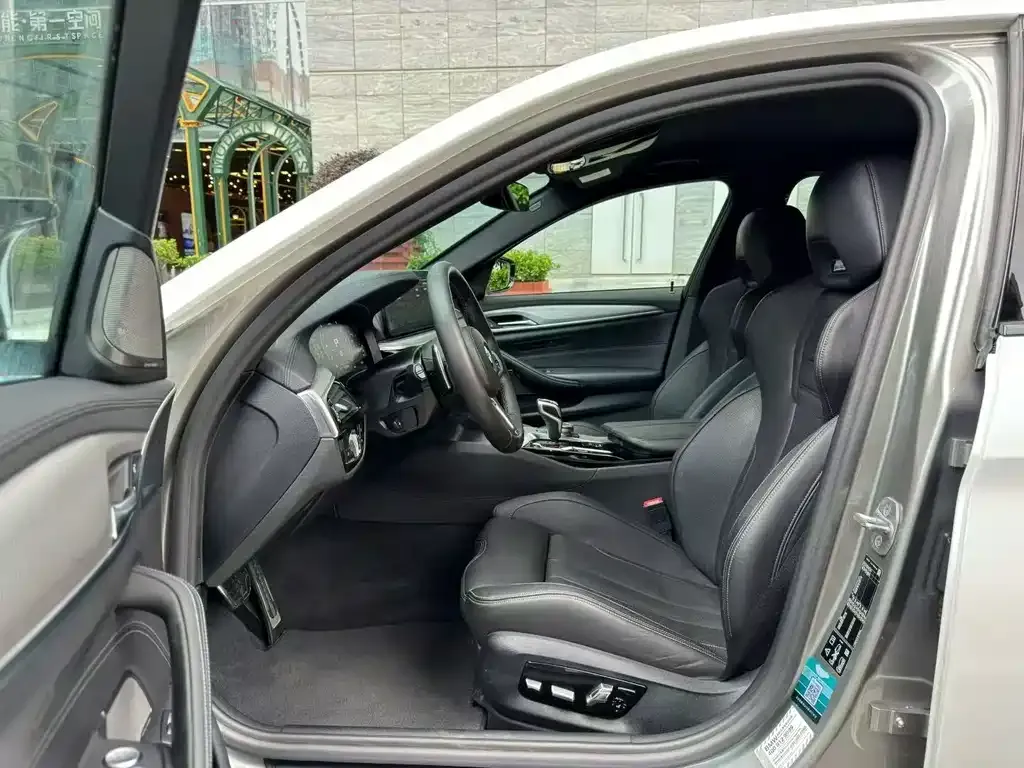 BMW M5 2023 из CN, фото 4