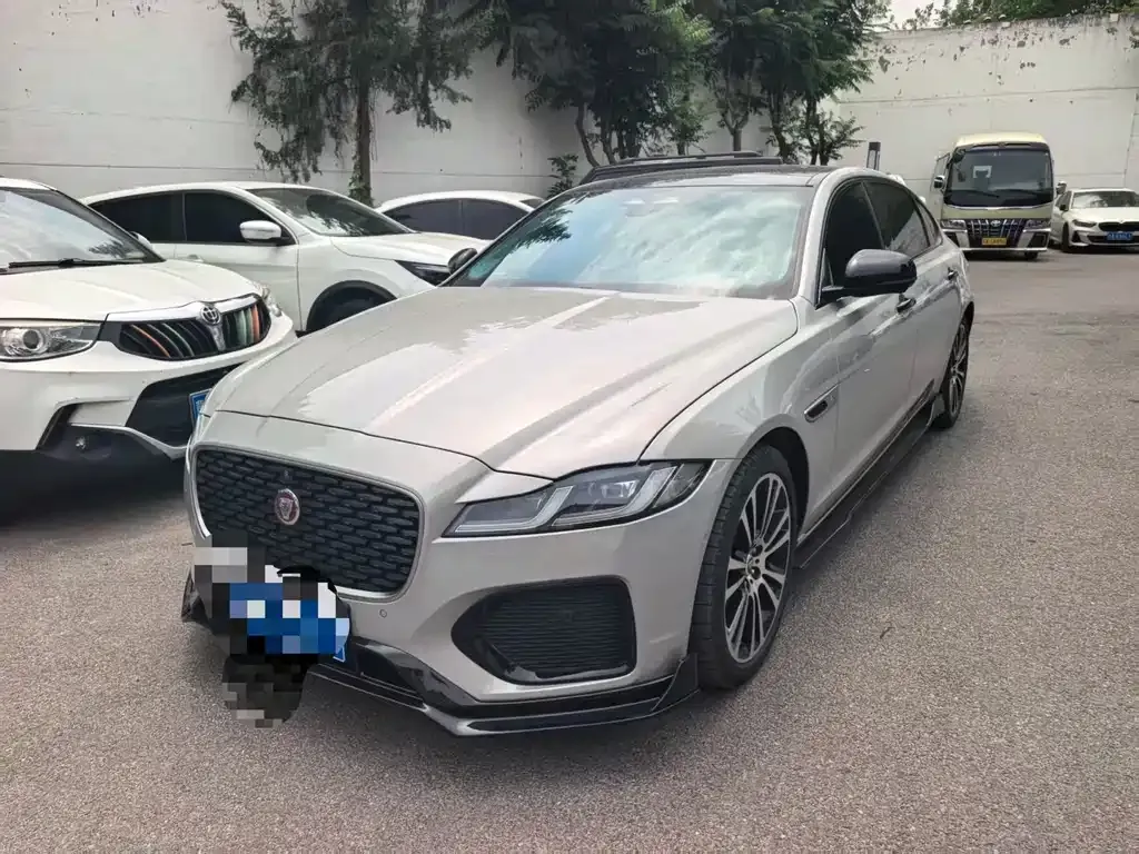 Jaguar XFL — фото 1