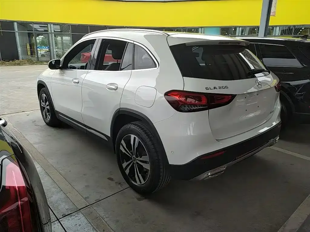Mercedes-Benz GLA — фото 10
