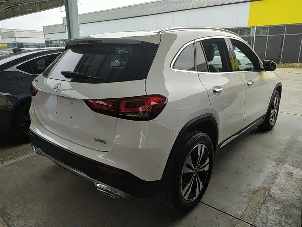 Mercedes-Benz GLA — фото 6