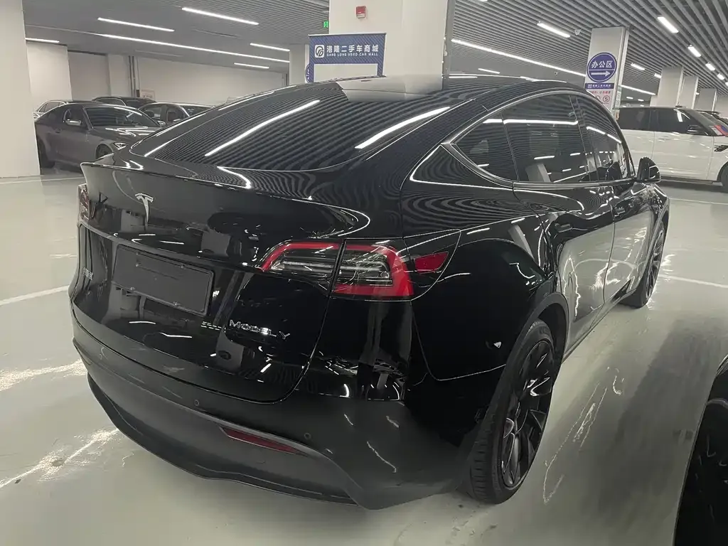 Tesla Model Y 2023 из CN, фото 7