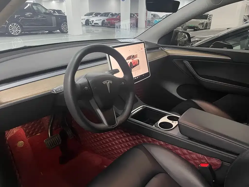 Tesla Model Y 2023 из CN, фото 8