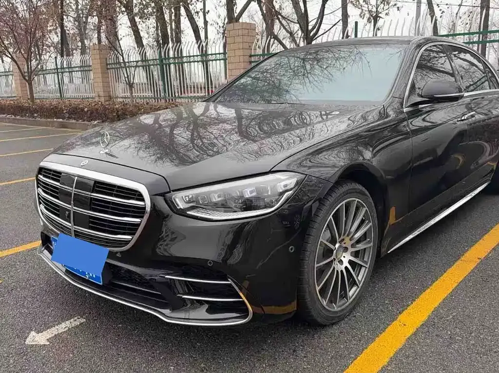 Mercedes-Benz S-Class — фото 1