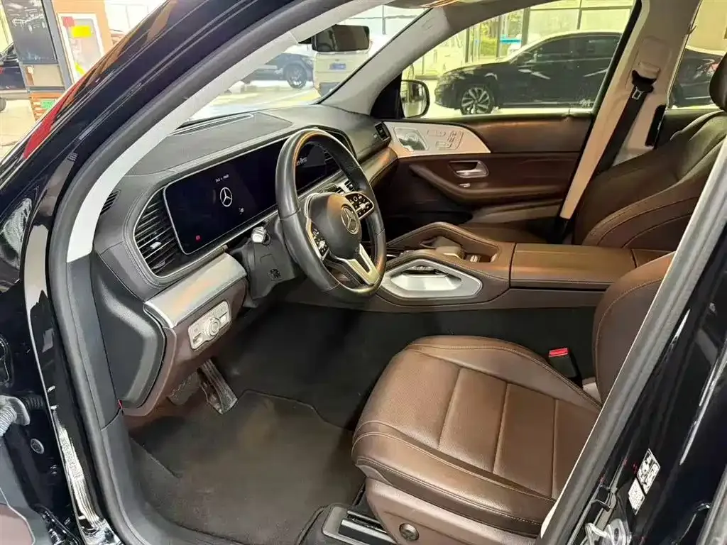 Mercedes-Benz GLS — фото 4