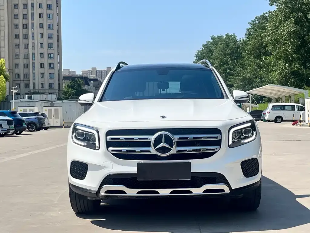 Mercedes-Benz GLB — фото 3