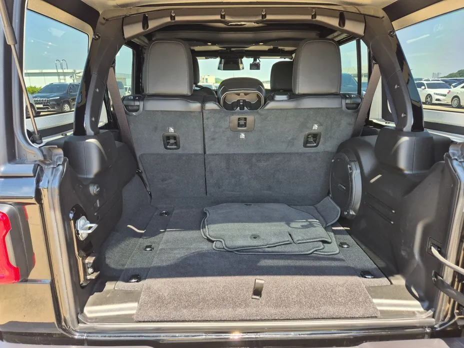 Jeep Wrangler — фото 7