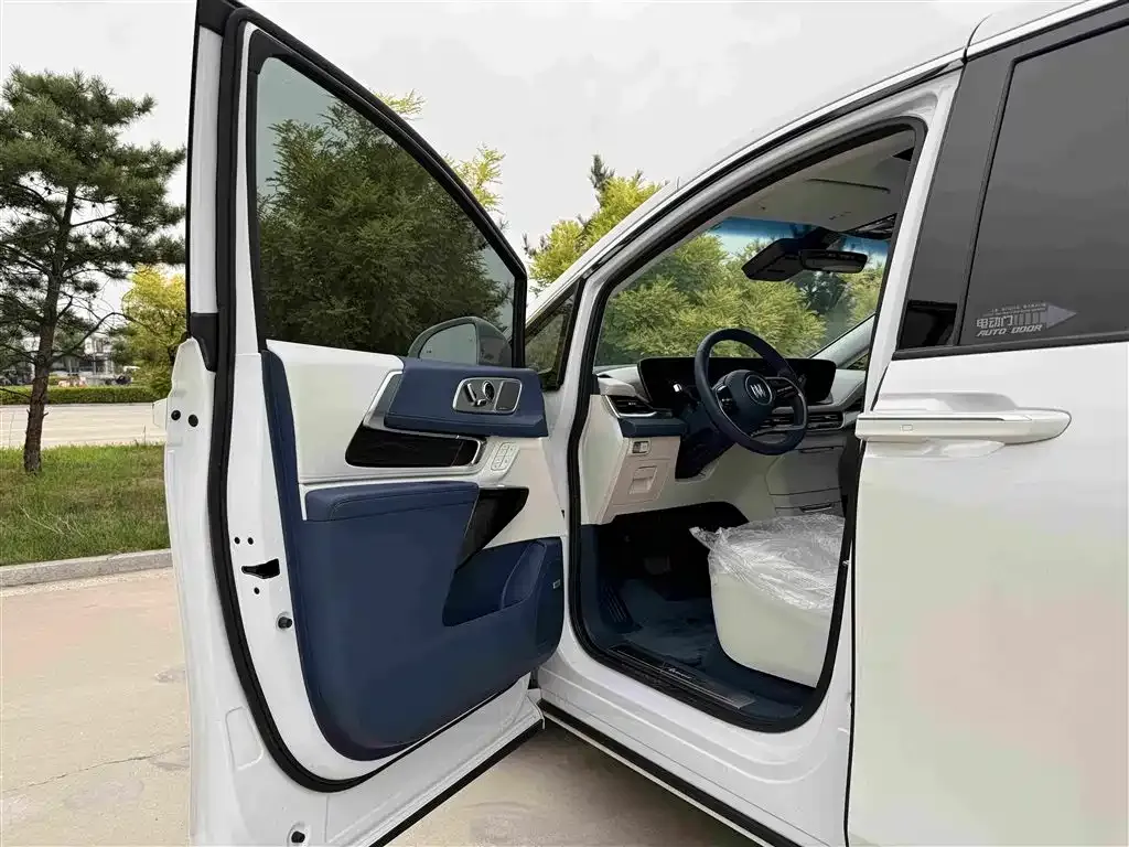 Buick Century 2023 из CN, фото 5
