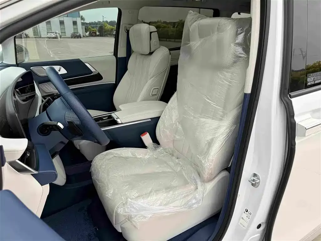 Buick Century 2023 из CN, фото 2