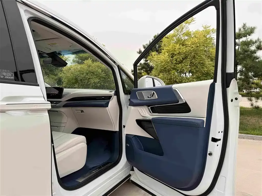 Buick Century 2023 из CN, фото 4