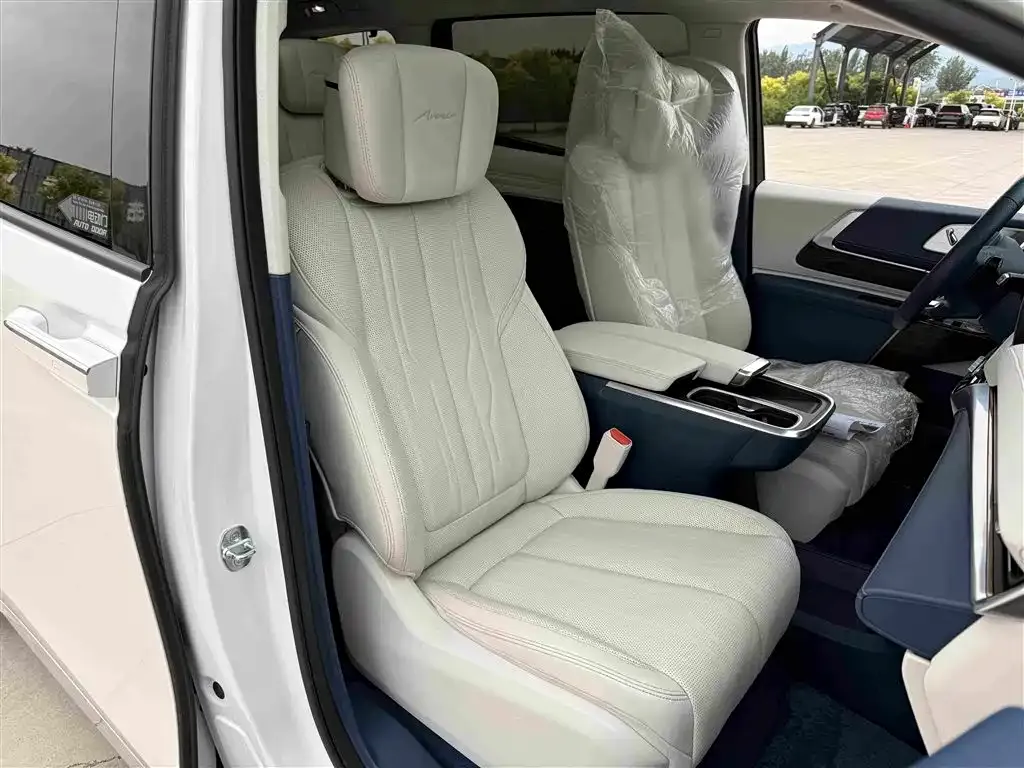 Buick Century 2023 из CN, фото 6
