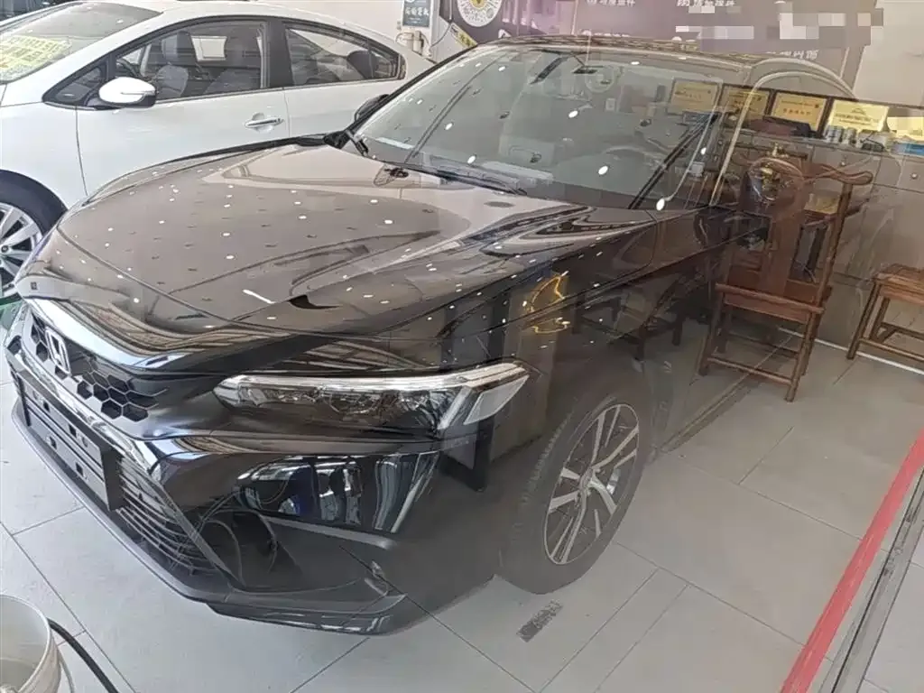 Honda Civic — фото 1
