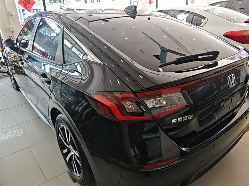Honda Civic — фото 10