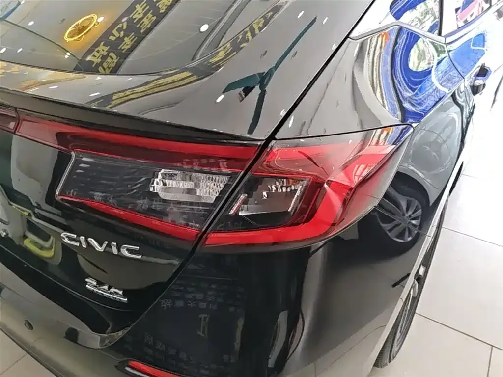 Honda Civic — фото 9