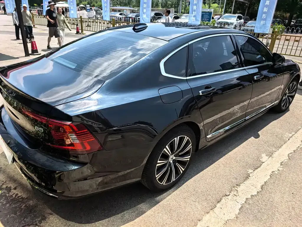 Volvo S90 — фото 7