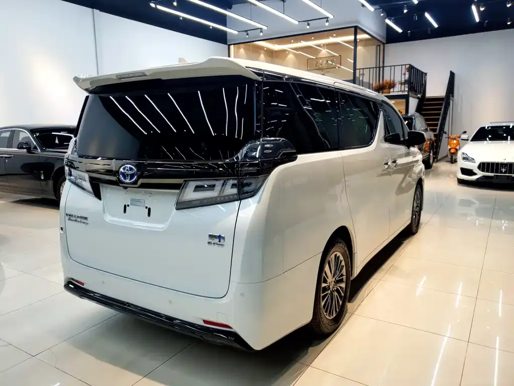 Toyota Vellfire — фото 9