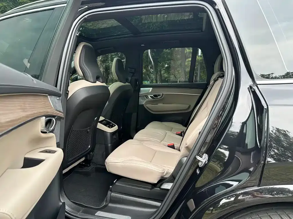 Volvo XC90 PHEV 2025 из CN, фото 5