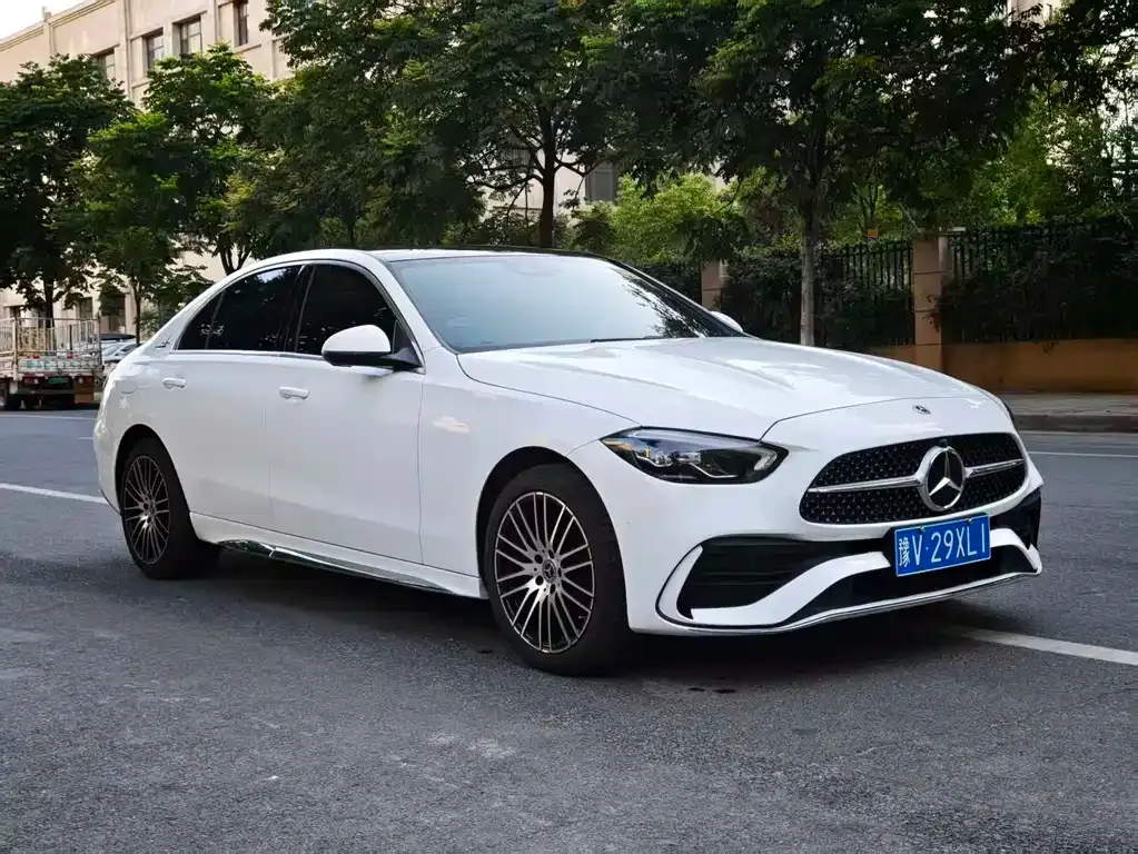 Mercedes-Benz C-Class — фото 1