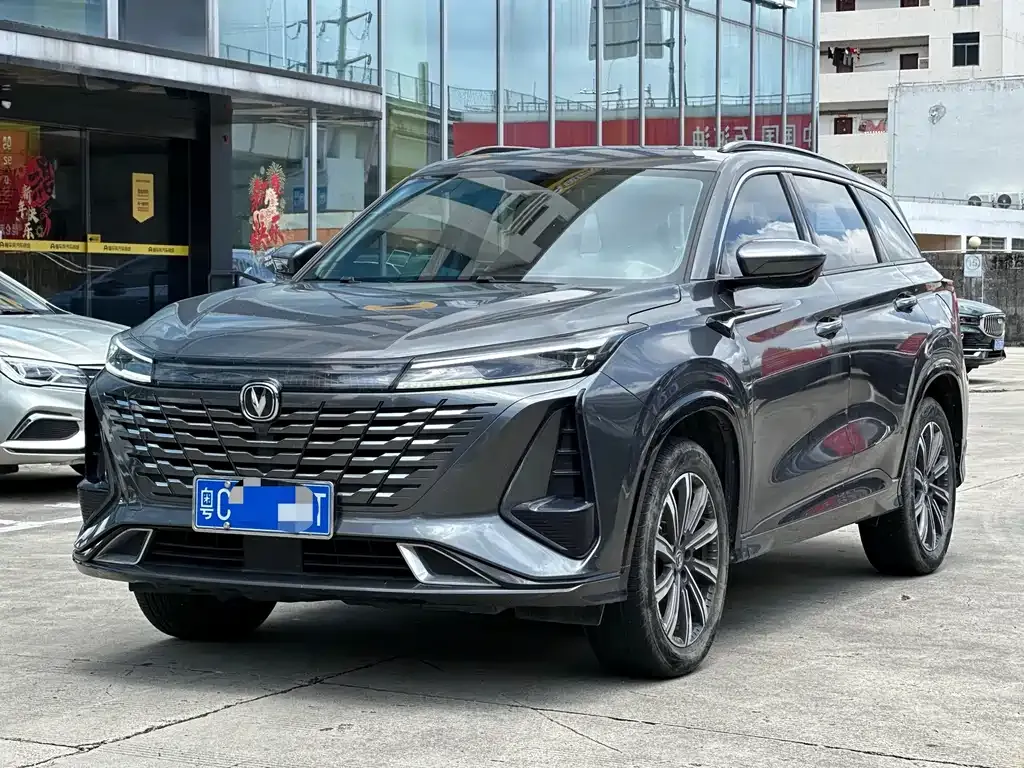 Changan CS75PLUS — фото 1