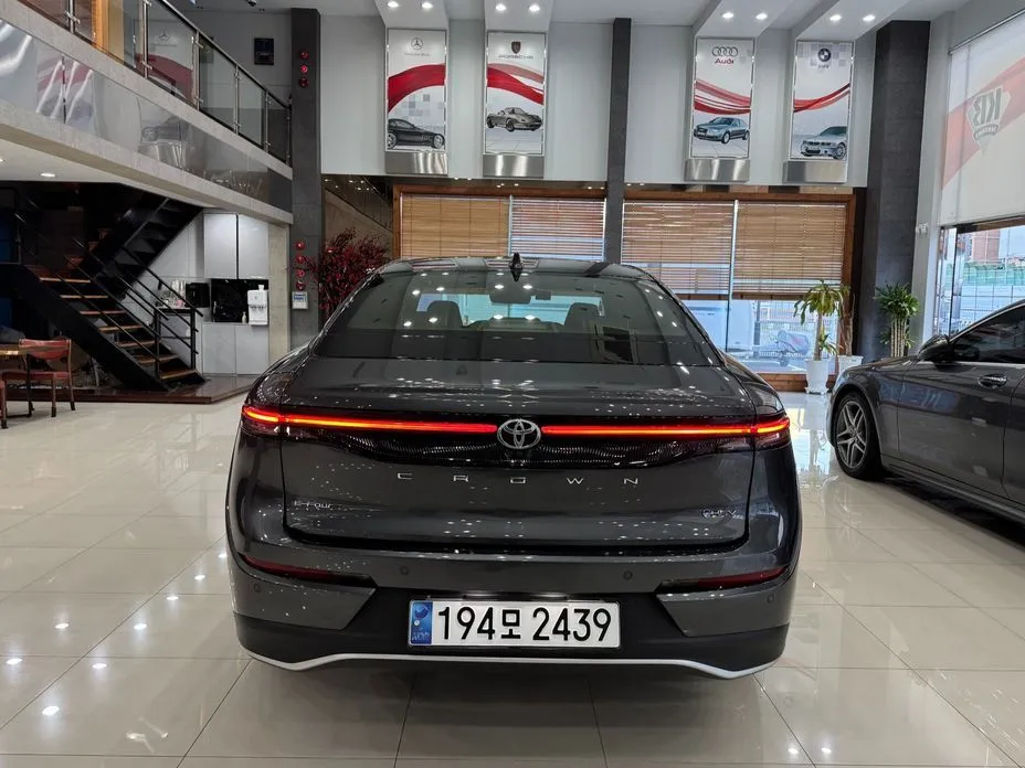 Toyota Crown 2024 из KR, фото 8