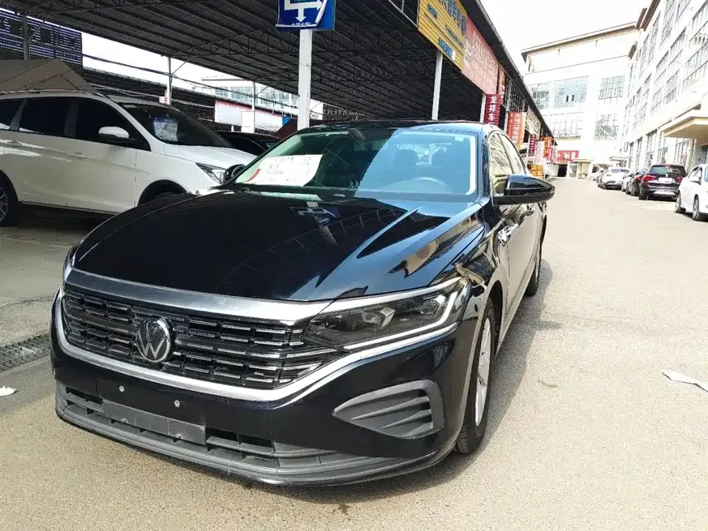 Volkswagen Passat — фото 1