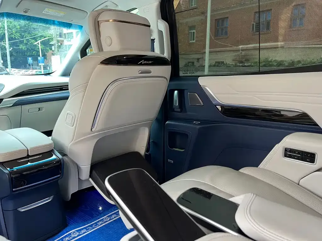 Buick Century 2023 из CN, фото 6
