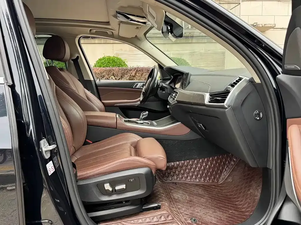 BMW X5 (Import) — фото 8