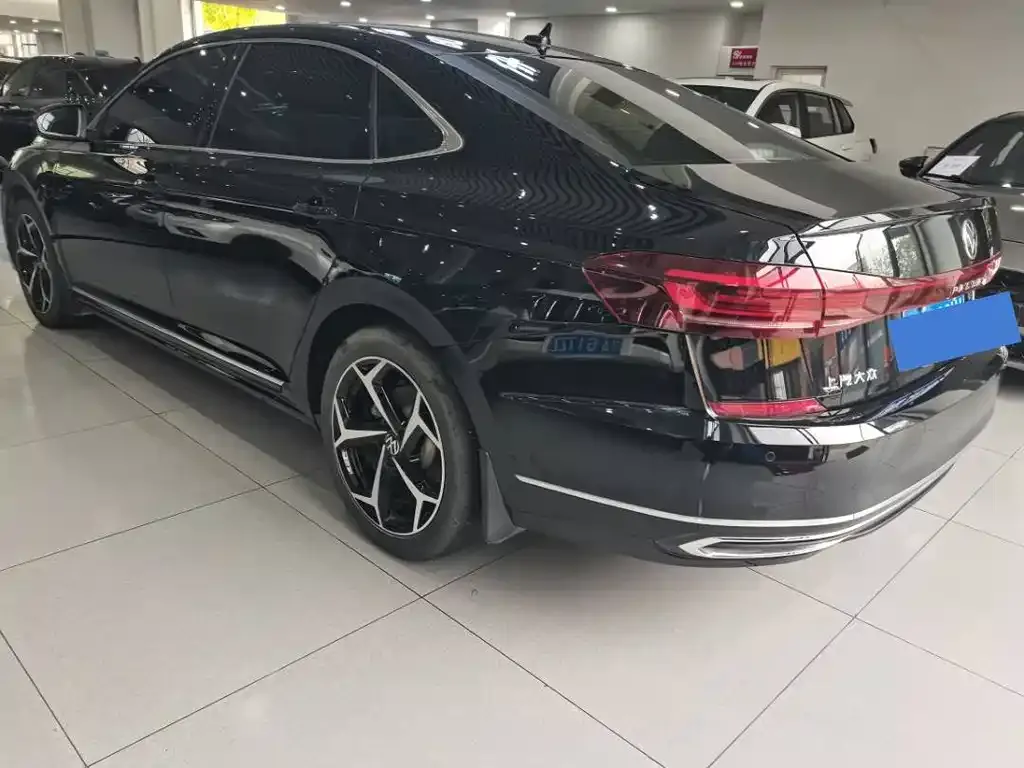 Volkswagen Passat — фото 5